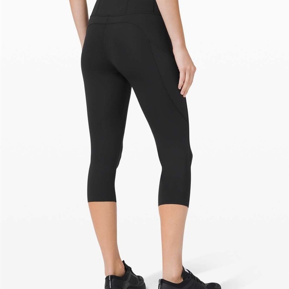 Lululemon Fast & Free Crop II *Nulux 19"
Black - Picture 3 of 6